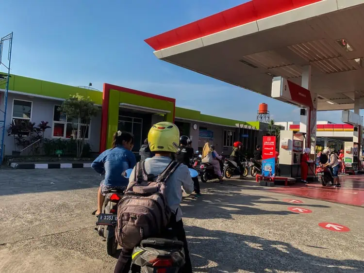 Foto Spbu Pertamina Indonesia salah satu contoh pasar persaingan tidak sempurna