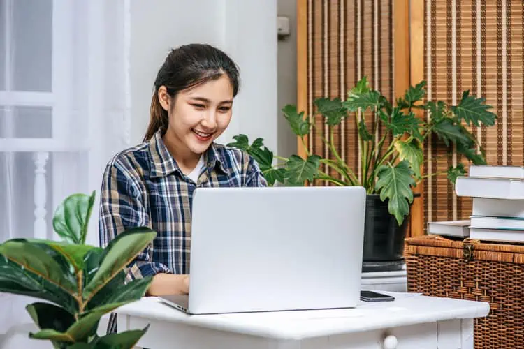 Enaknya Kerja Jarak Jauh Tanpa Harus Ngantor