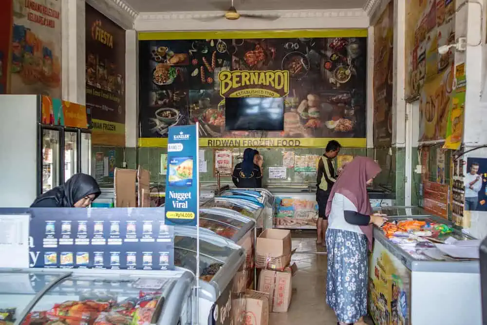 Tampak Usaha Frozen Food Surabaya