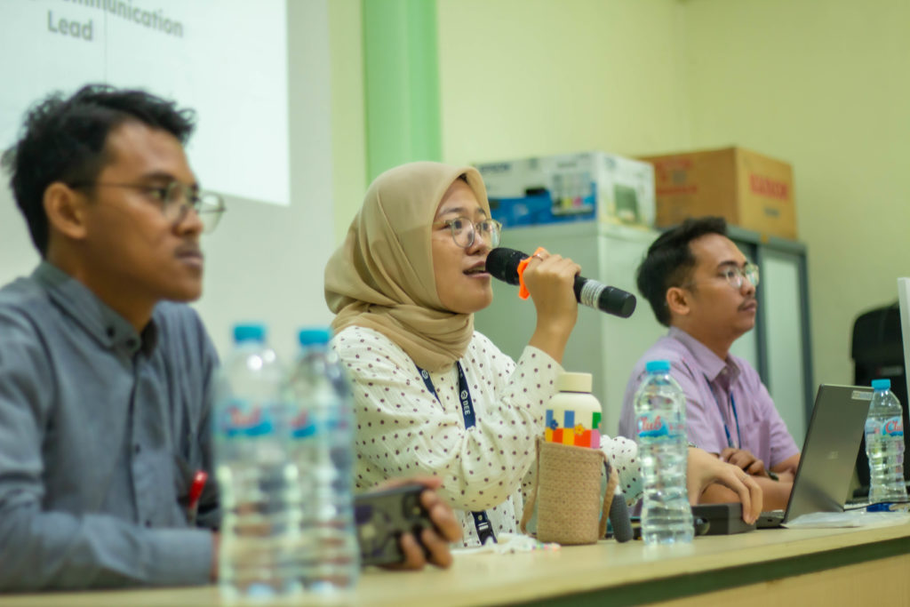 Career Talk Di Smkn 2 Surabaya 2024