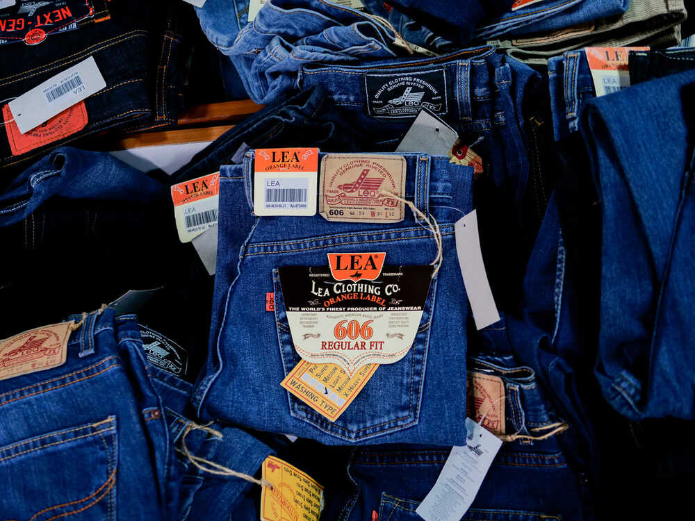 Brand Lea Jeans Yang Terkenal