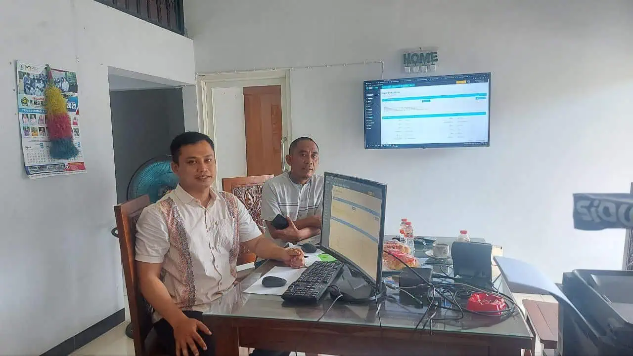 Fendy Sc Partner Bojonegoro Sedang Mendemokan Ke Customer