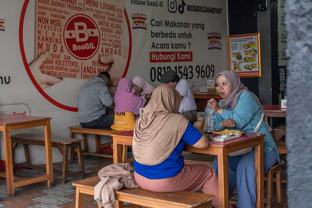 Keramaian Restoran Timur Tengah