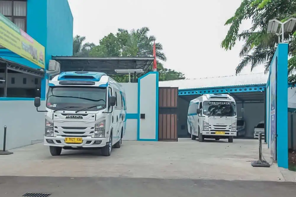 Tampak Depan Armada Di Toga Trans